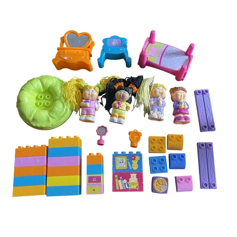 Mega Bloks Cabbage‎ Patch Kids Slumber Party Lot Dresser Dolls Blocks Bed